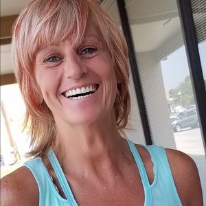 Meet your Posher, Deborah